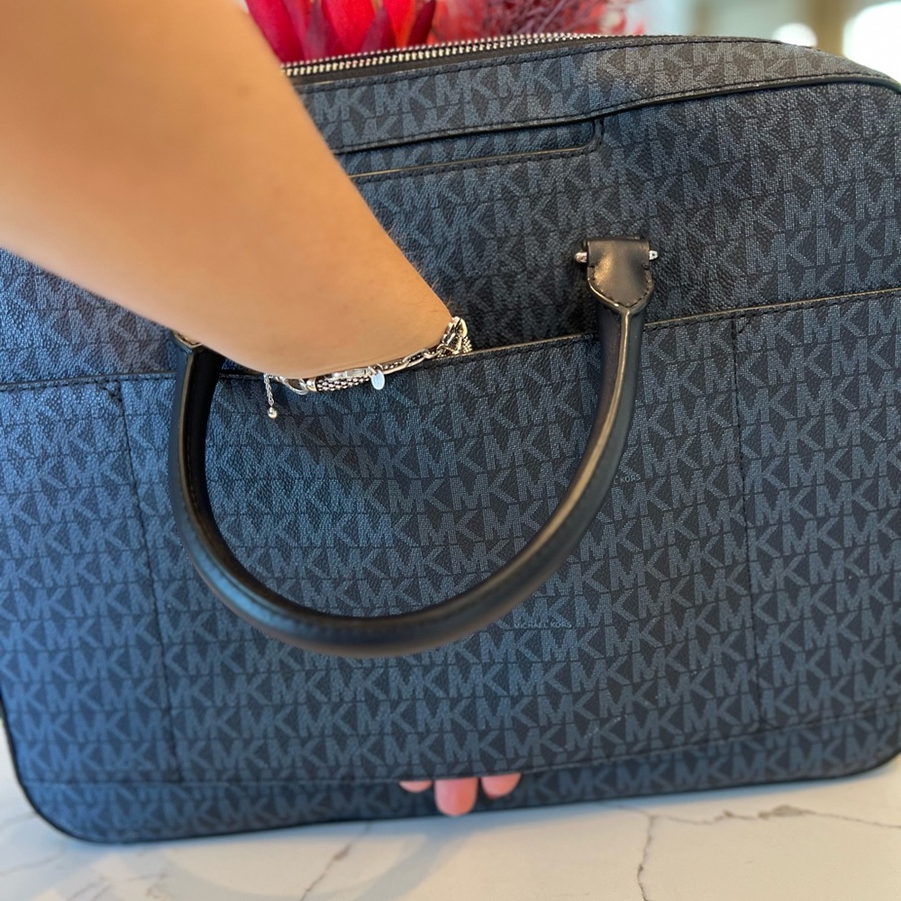 Michael Kors, laptop briefcase - Picture 7 of 9